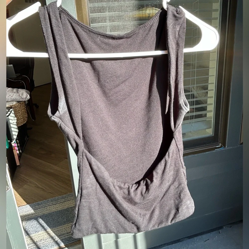 Open back top - Picture 2 of 2